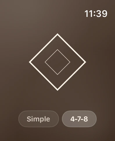The breathing view on Apple Watch in the Brown theme, with Simple and 4-7-8 to choose from.